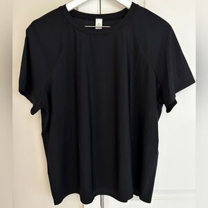 Lululemon Waterside Relaxed Fit UVP Short Sleeve Swim Top Rash Guard Black L